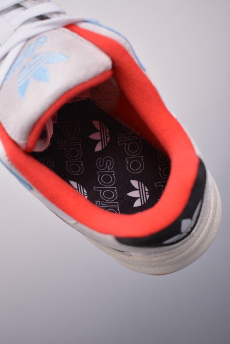 Adidas Retropy F90 view