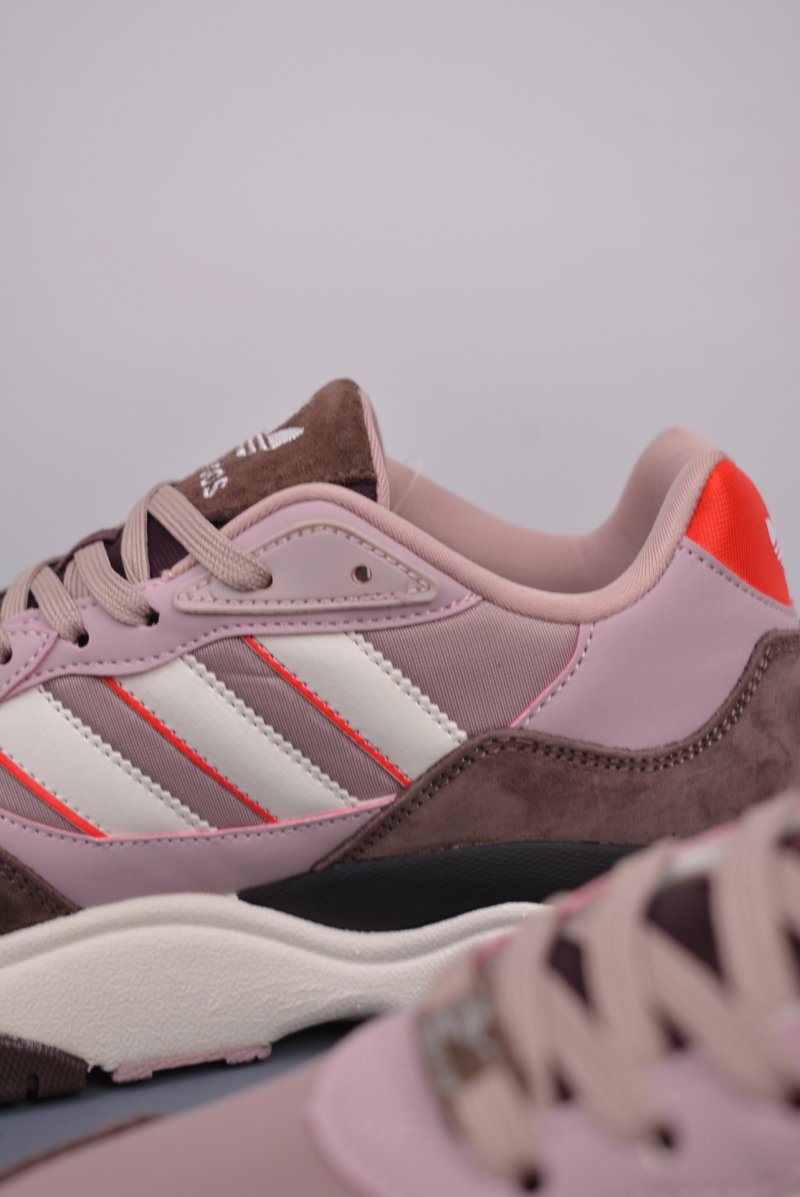 Adidas Retropy F90 view