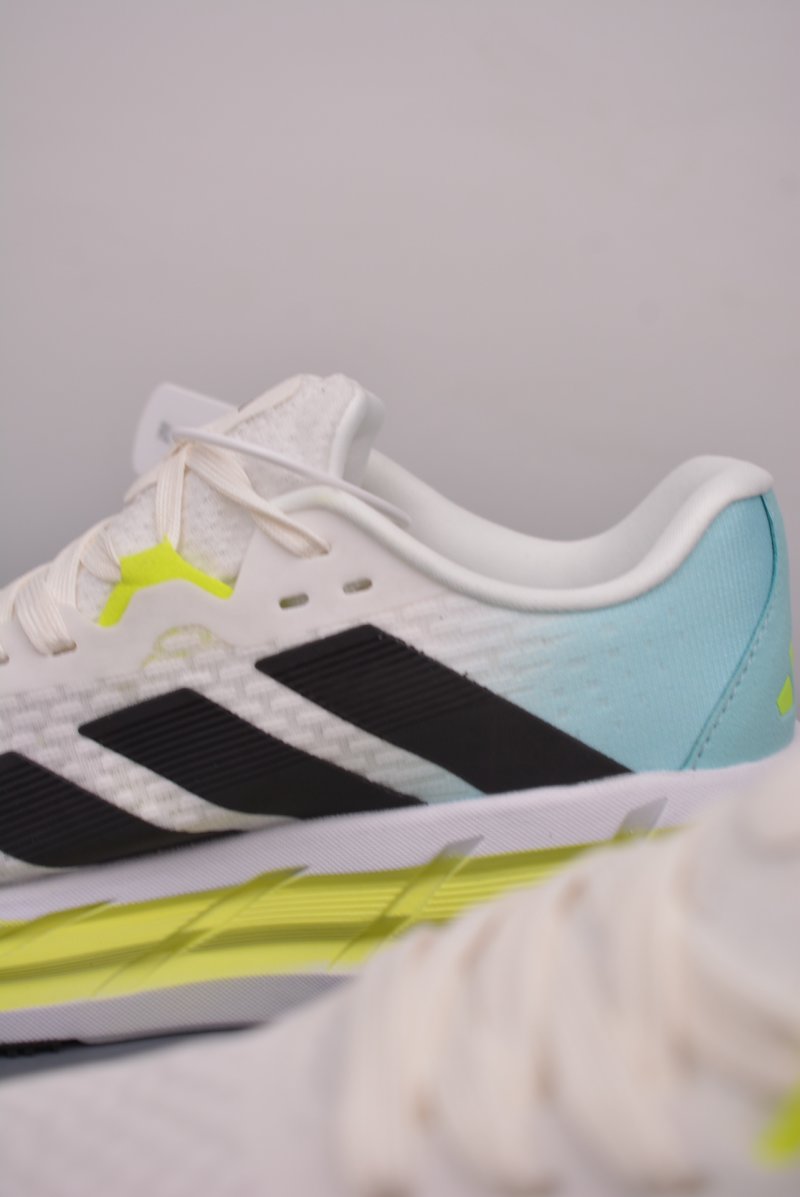 Adidas Adistar 'Breeze' view