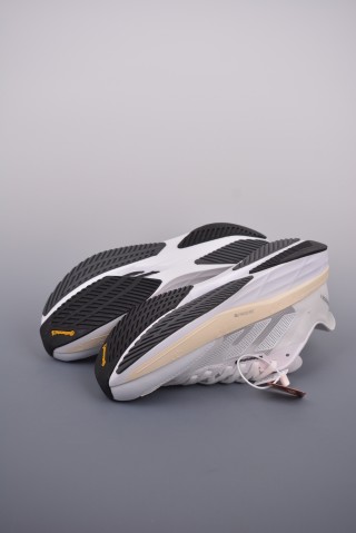 Adidas Adizero Boston 11 view 3