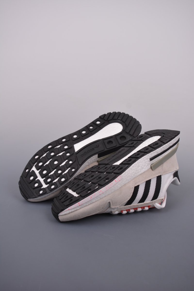 Adidas ZX500 Boost view