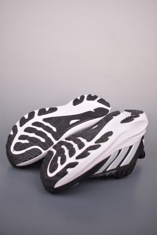 Adidas Cushionnova view 3