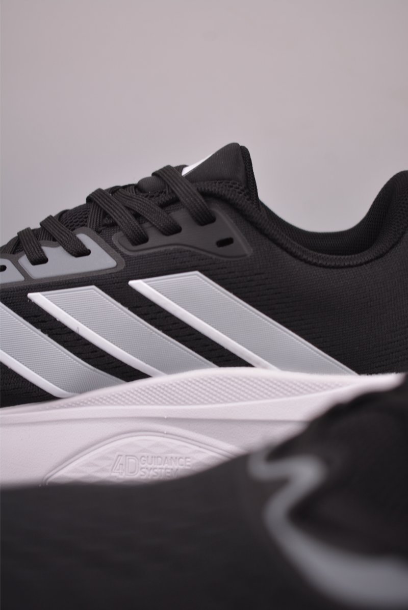 Adidas Cushionnova view