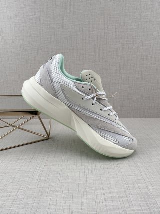 Adidas Lightblaze view 2