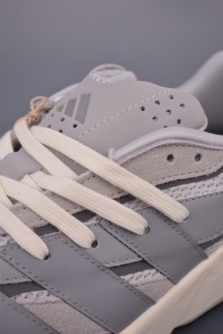 Adidas Lightblaze view 7
