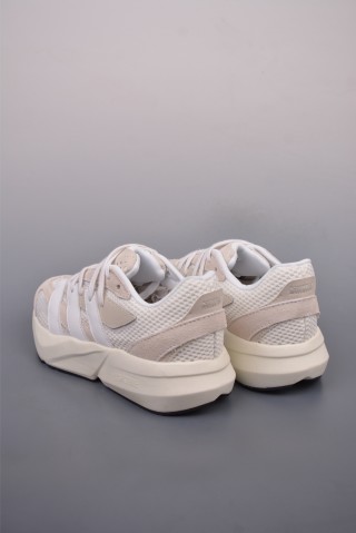 Adidas Lightblaze view 2