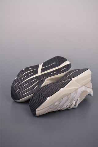 Adidas Lightblaze view 3