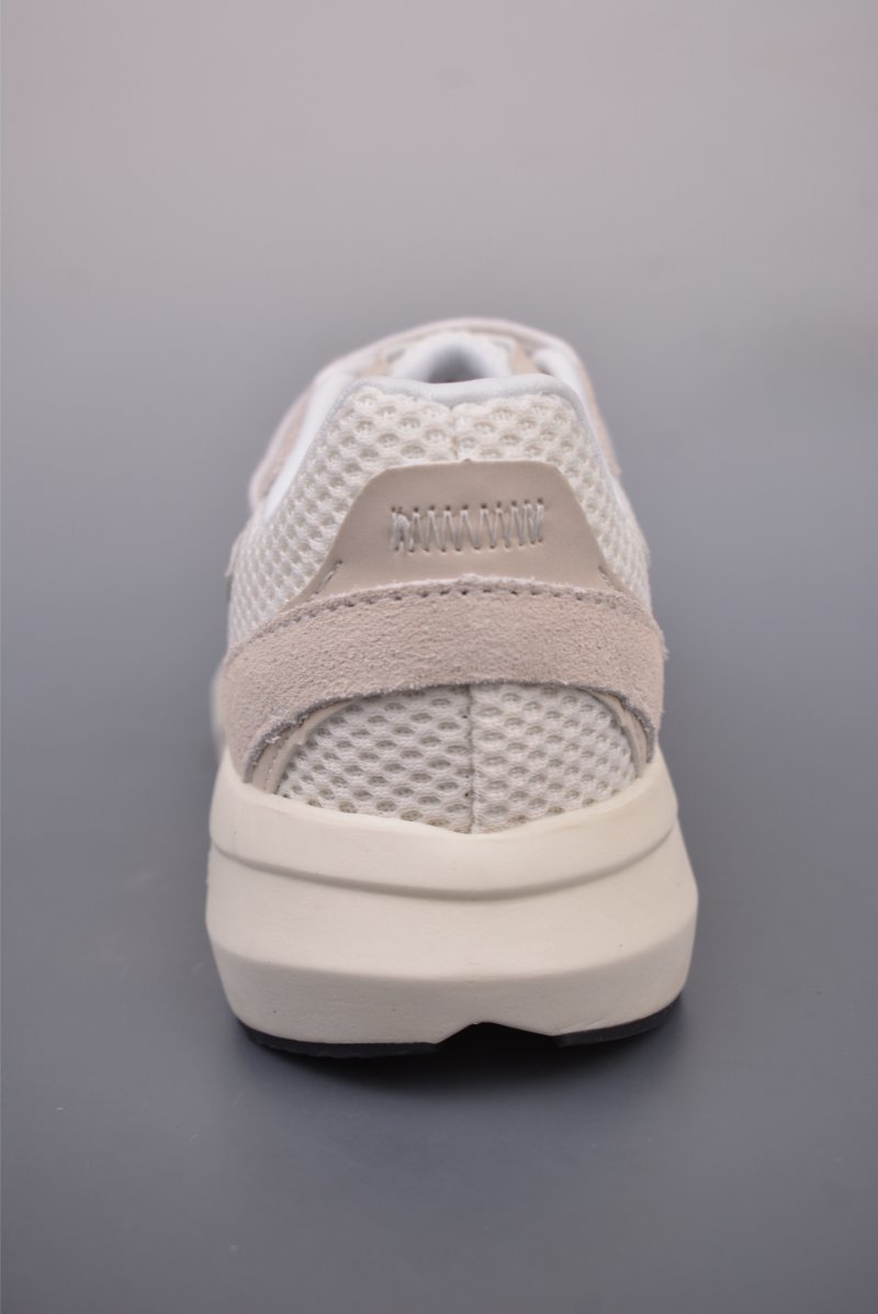 Adidas Lightblaze view