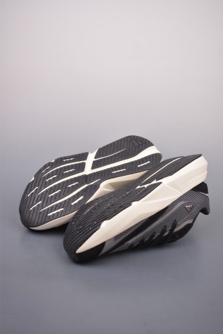 Adidas Lightblaze view 3