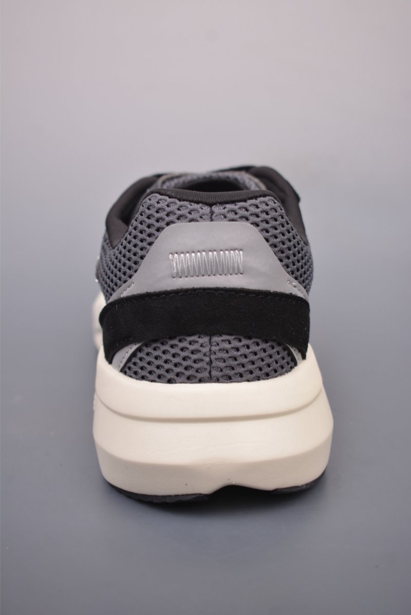 Adidas Lightblaze view