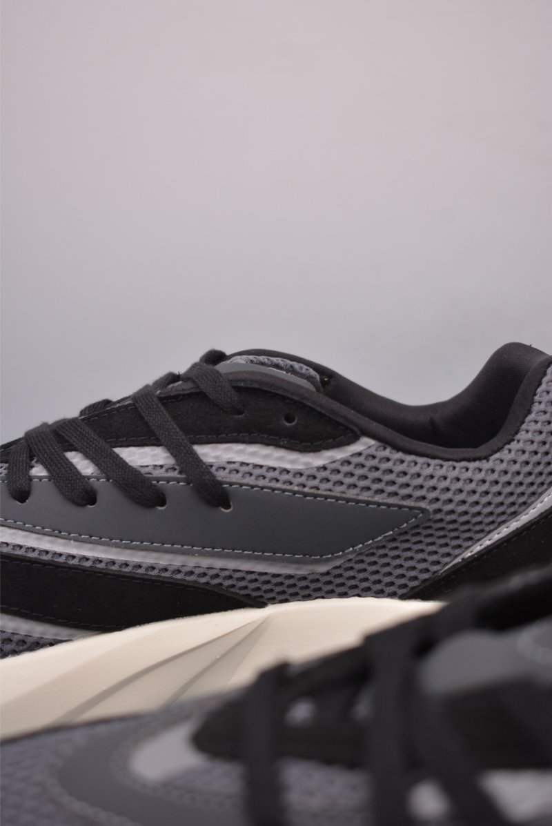 Adidas Lightblaze view