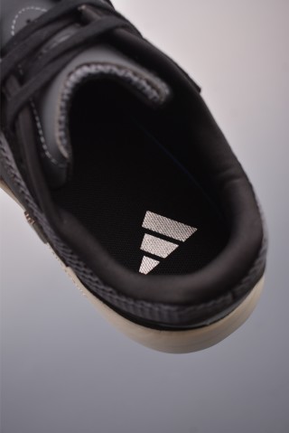 Adidas Lightblaze view 9