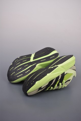 Adidas Lightblaze view 3