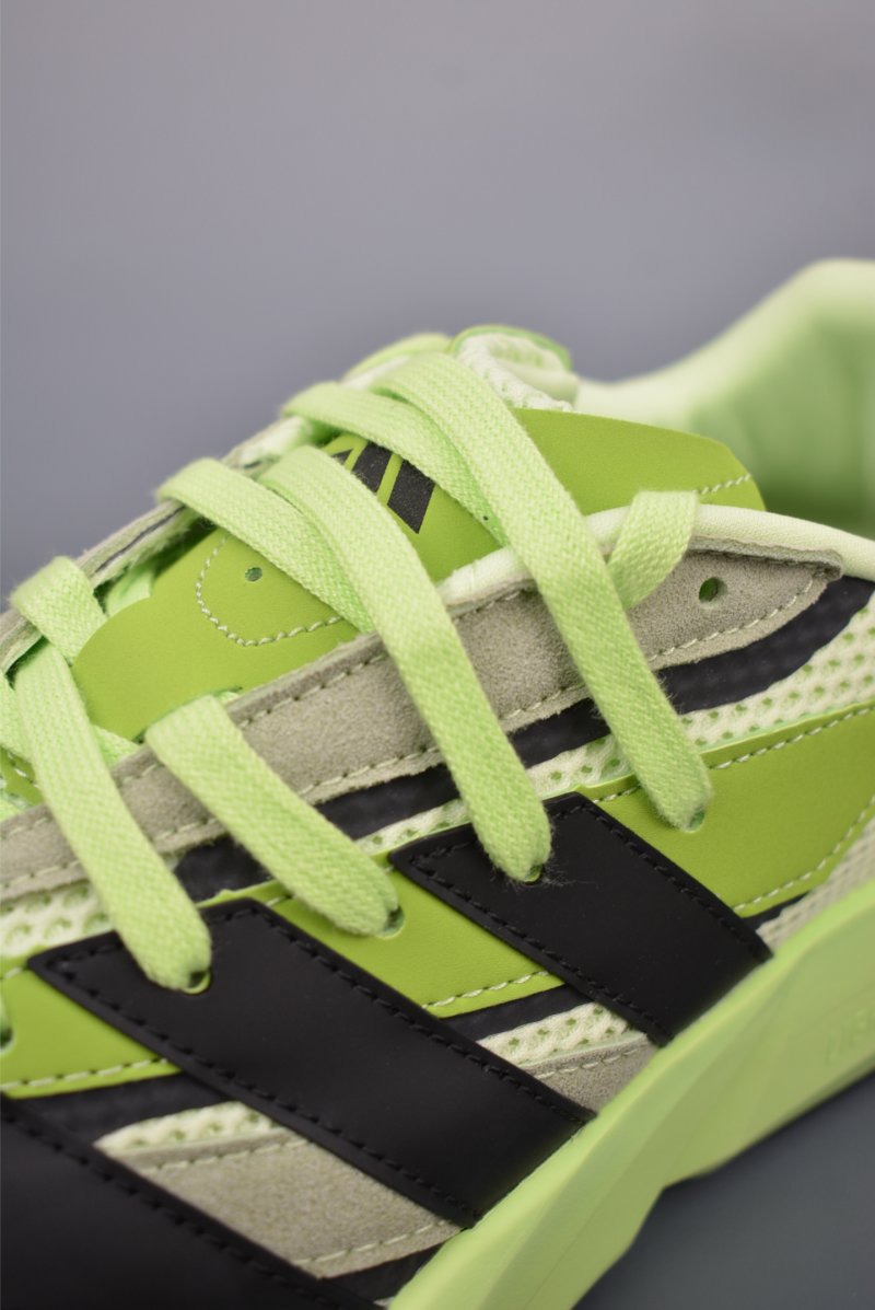 Adidas Lightblaze view