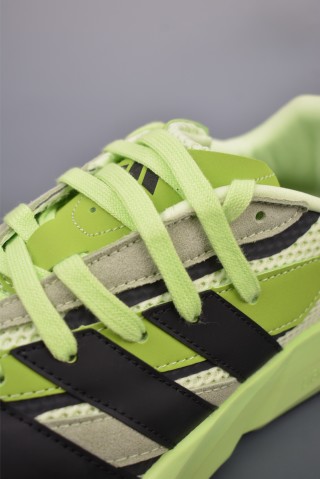 Adidas Lightblaze view 7