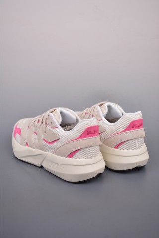 Adidas Lightblaze view 2