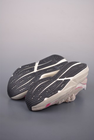 Adidas Lightblaze view 3