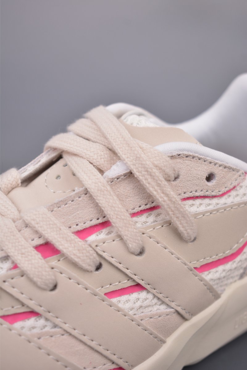 Adidas Lightblaze view