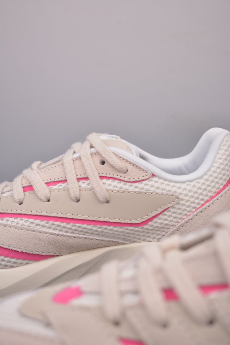 Adidas Lightblaze view
