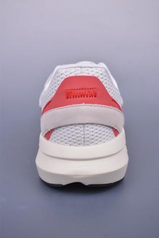 Adidas Lightblaze view 4