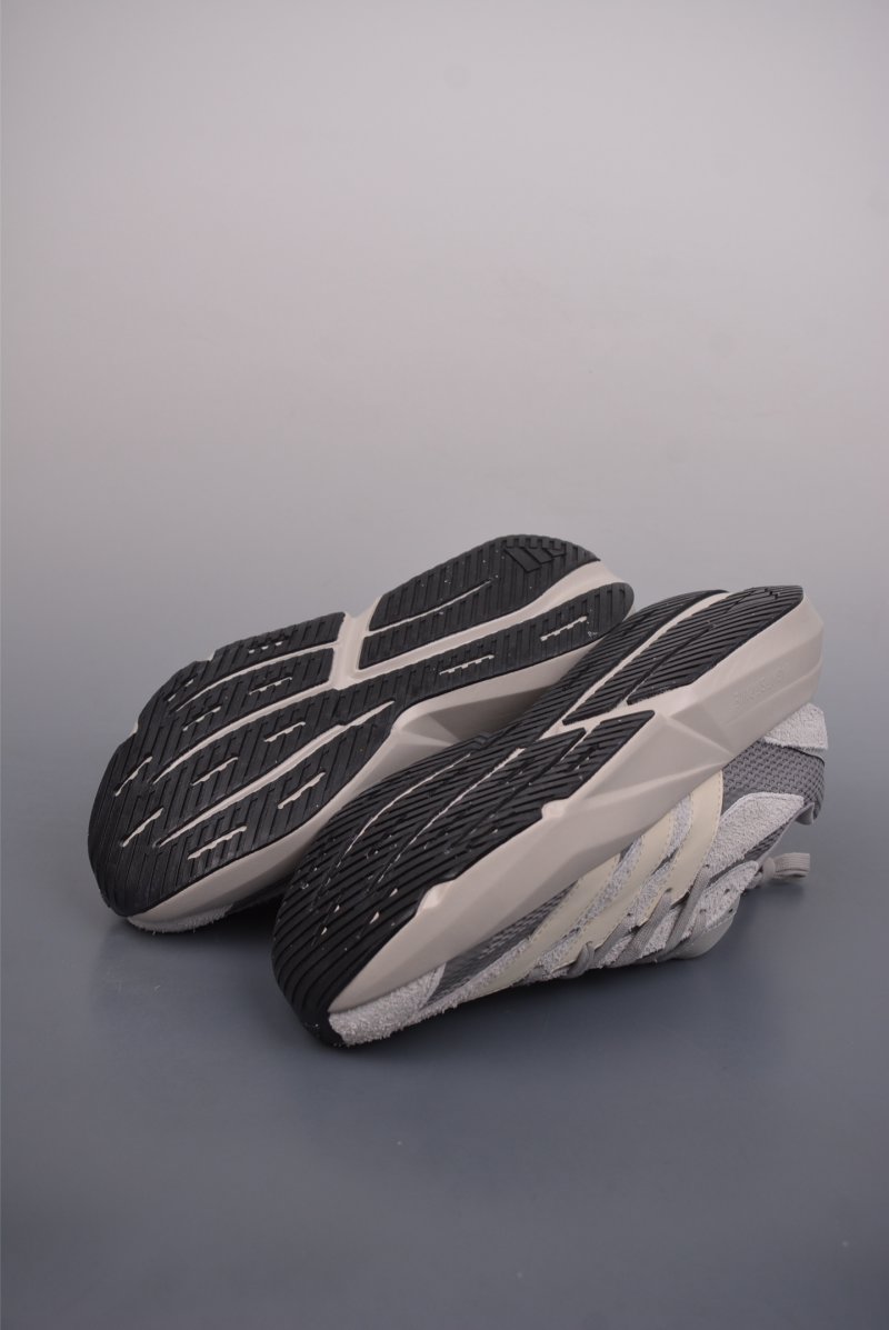 Adidas Lightblaze view