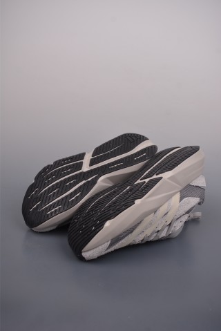 Adidas Lightblaze view 3