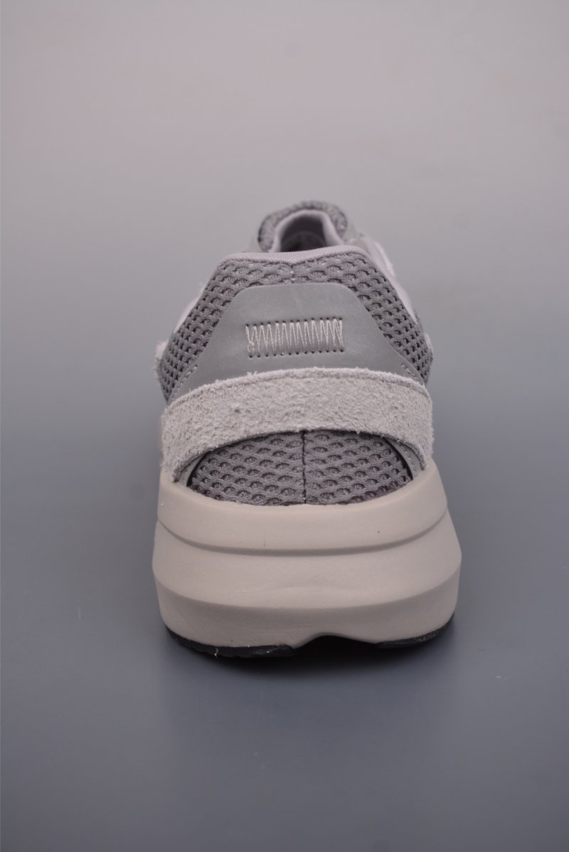 Adidas Lightblaze view