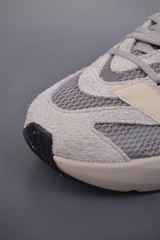 Adidas Lightblaze view 6