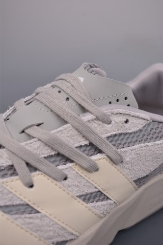 Adidas Lightblaze view 7