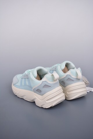 Adidas Originals ZX 22 Boost view 2