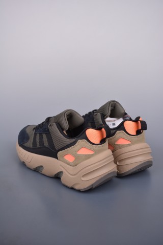 Adidas Originals ZX 22 Boost view 2