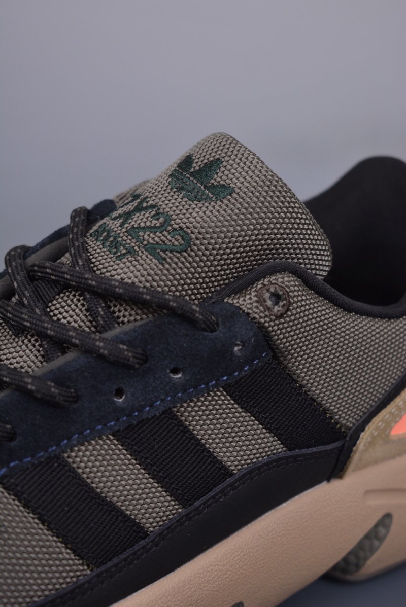 Adidas Originals ZX 22 Boost view