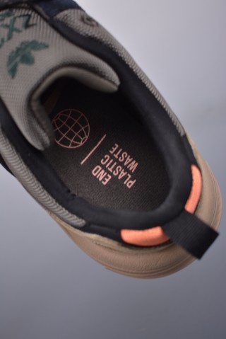 Adidas Originals ZX 22 Boost view 9