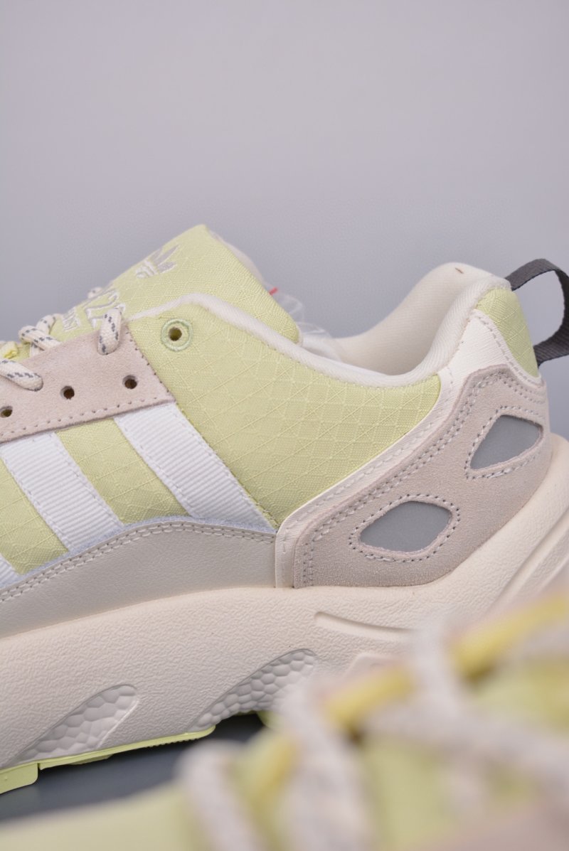 Adidas Originals ZX 22 Boost view