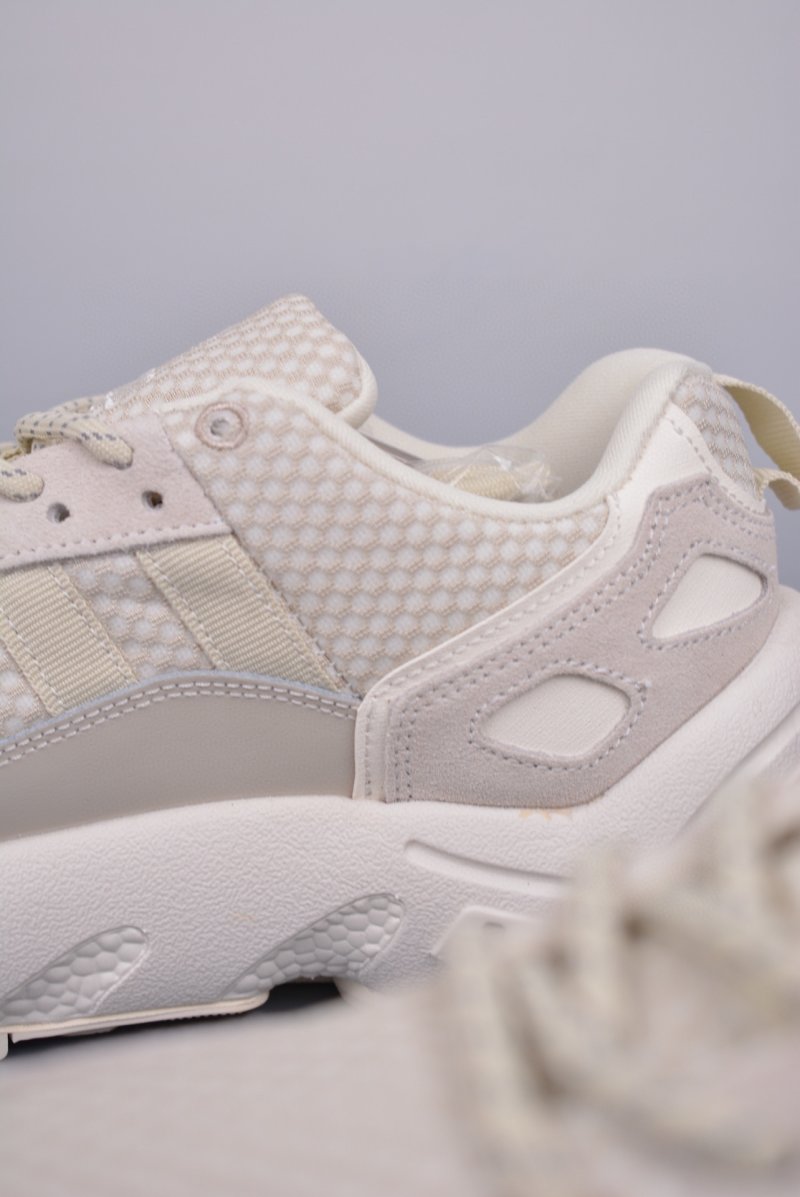 Adidas Originals ZX 22 Boost view