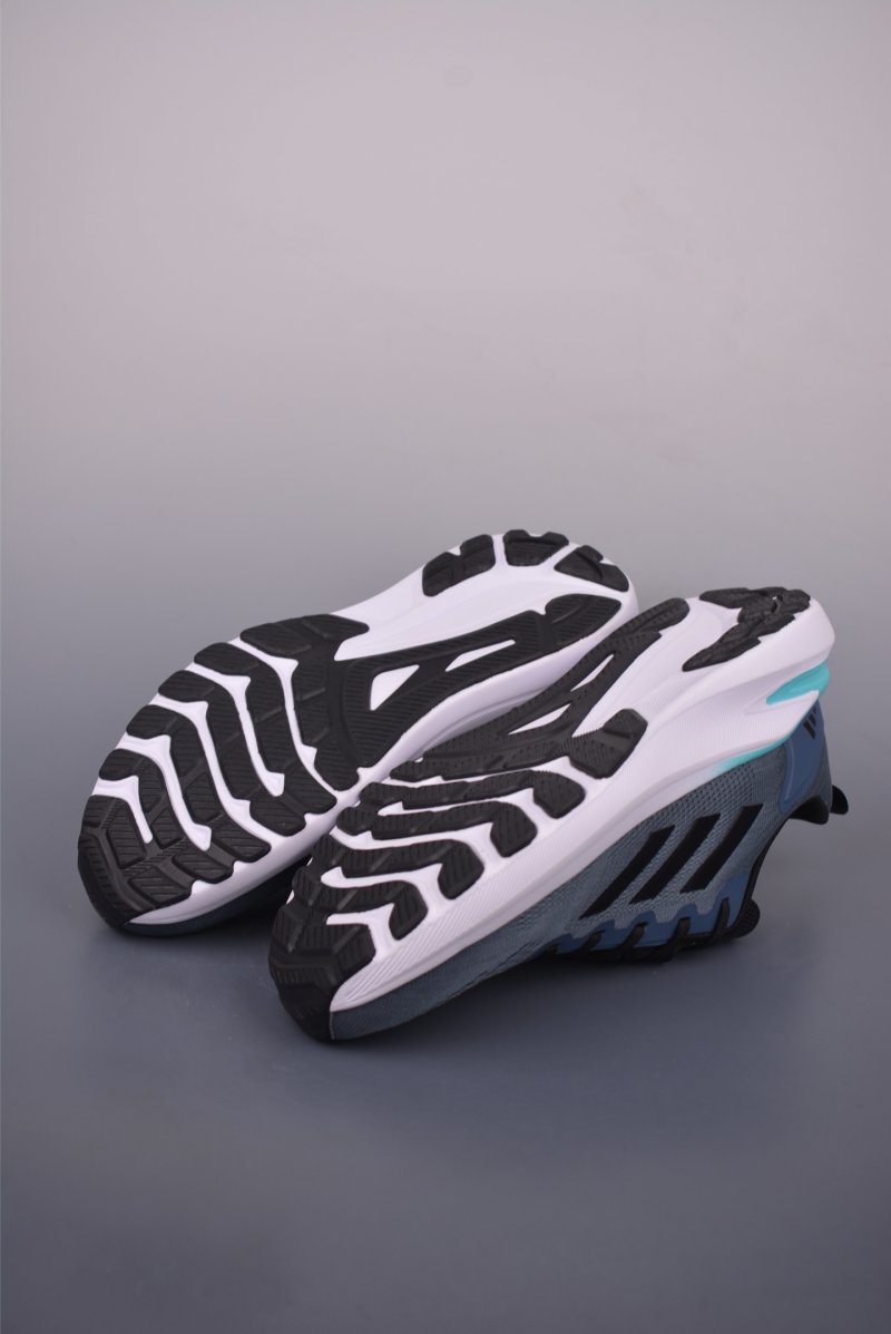 Adidas Response CTL7 view
