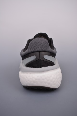 Adidas Solarboost 5 view 4