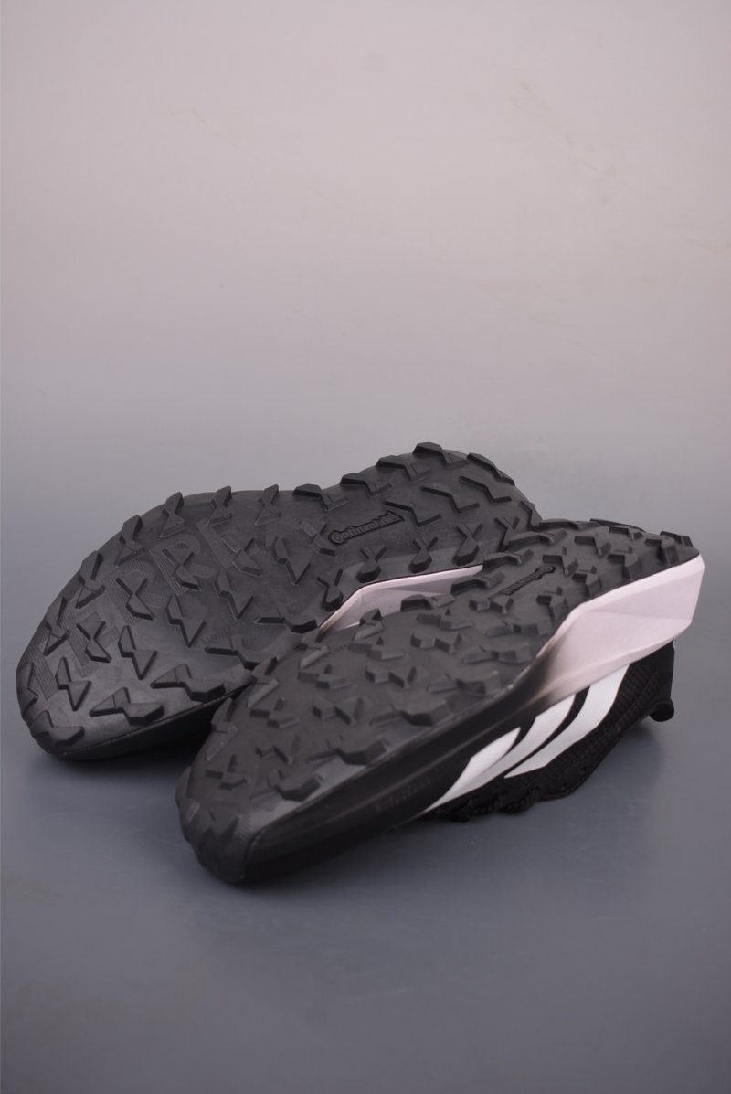Adidas Terrex Agravic 4 view
