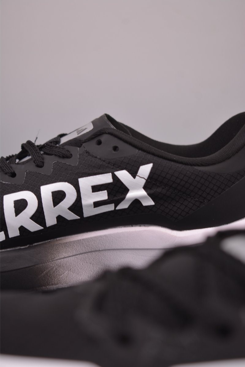 Adidas Terrex Agravic 4 view