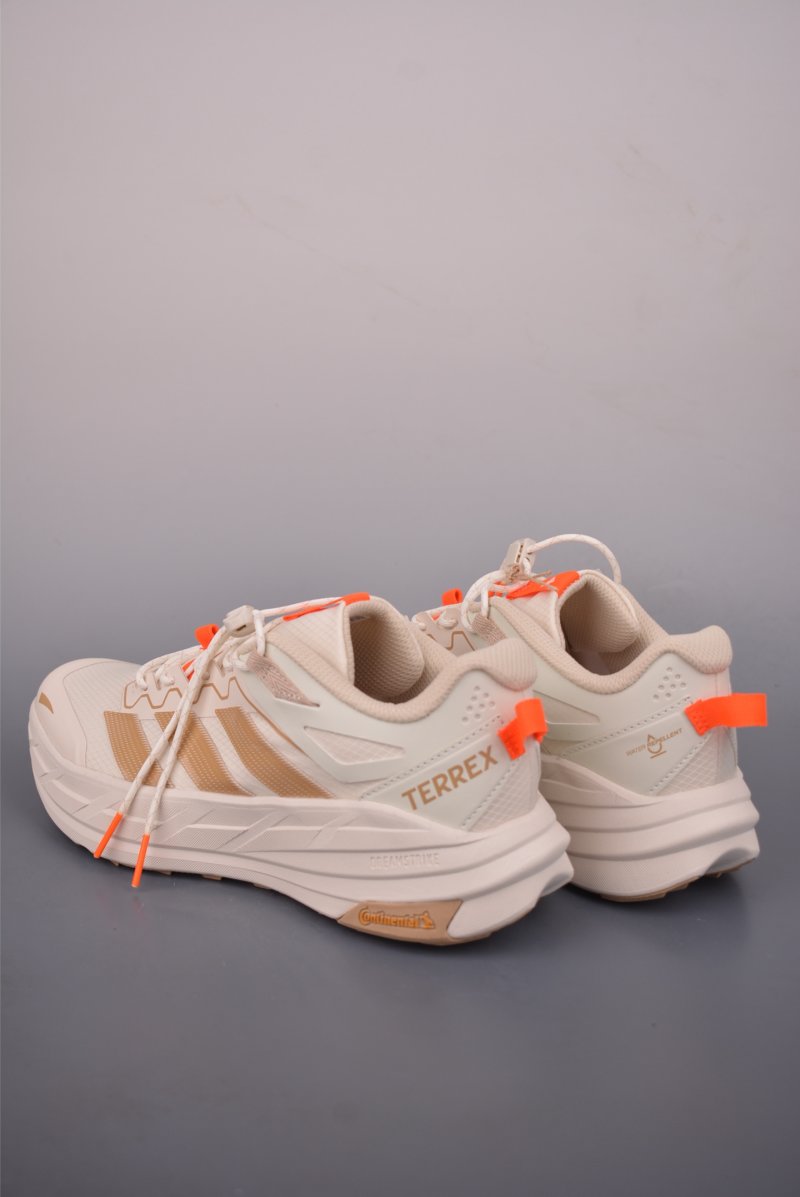 Adidas Terrex Freehiker LT Gore-Tex view