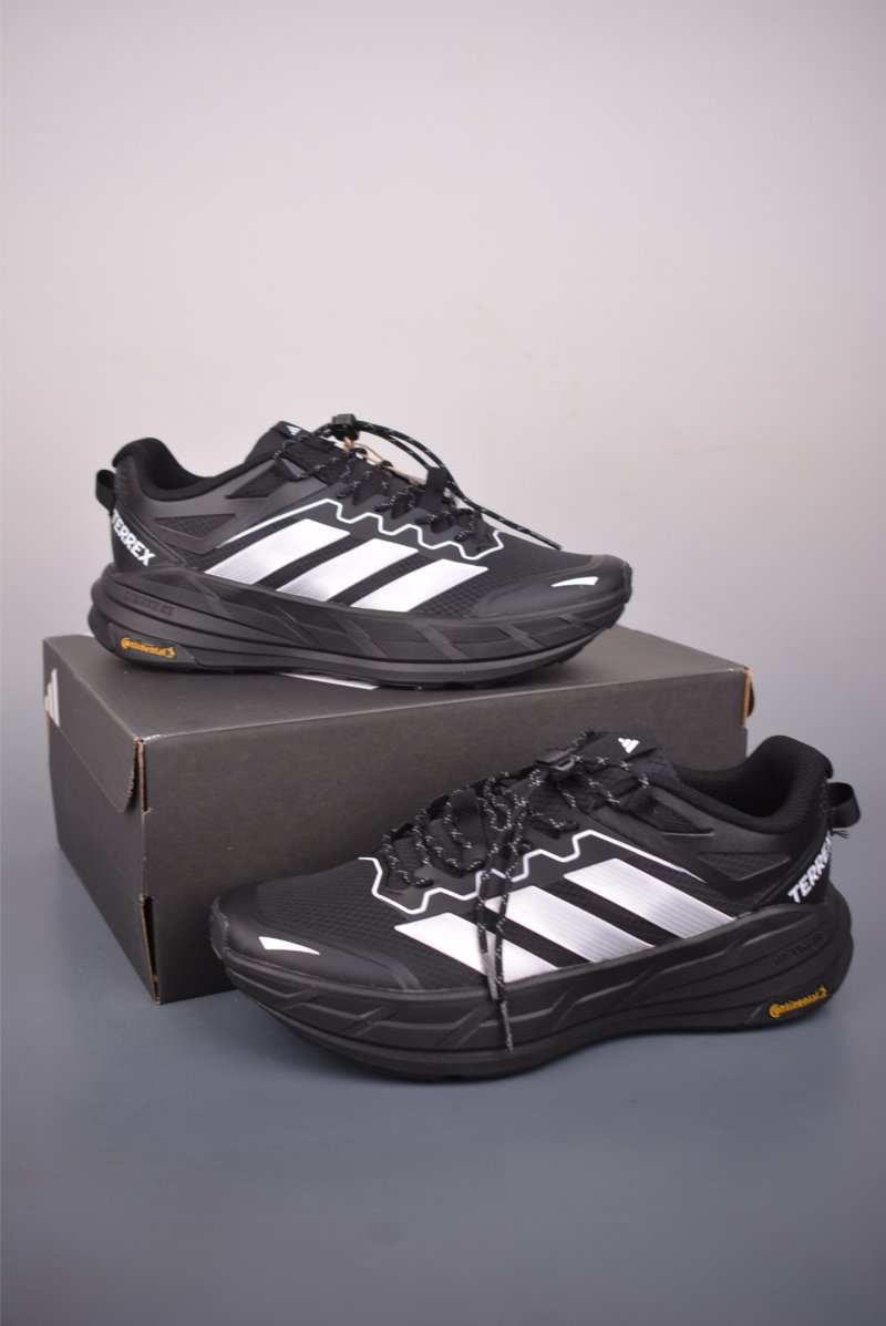 Adidas Terrex Freehiker LT Gore-Tex view