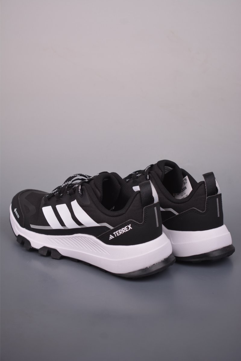 Adidas Terrex Skychaser AX5 view