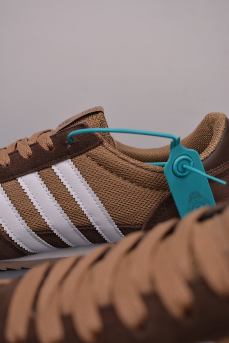 Adidas Originals R71 view