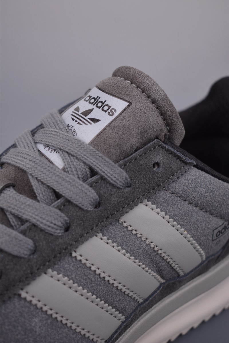 Adidas Originals SL 72 RS view