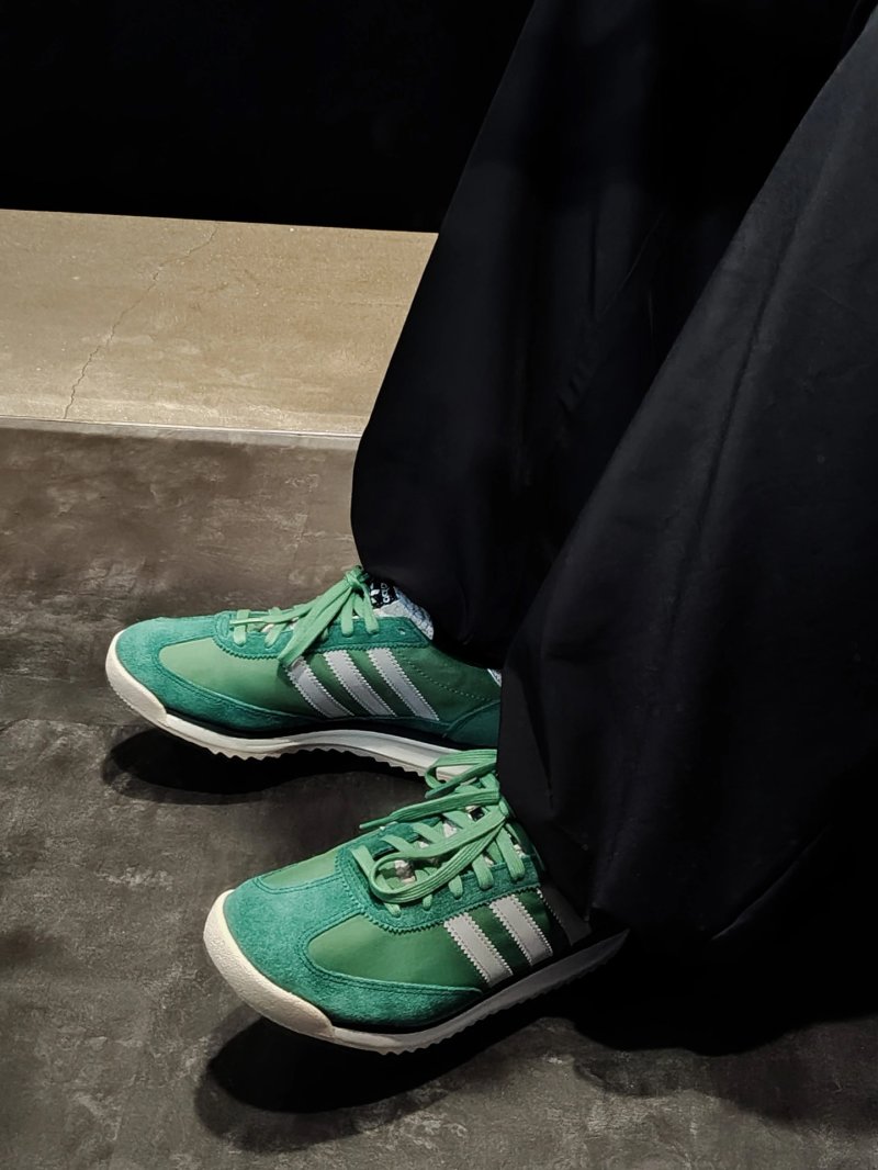 Adidas Originals SL 72 RS view