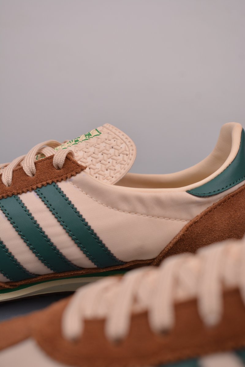 Adidas Originals SL 72 RS view
