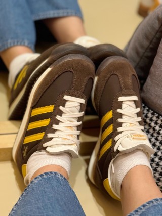 Adidas Originals SL 72 RS view 2