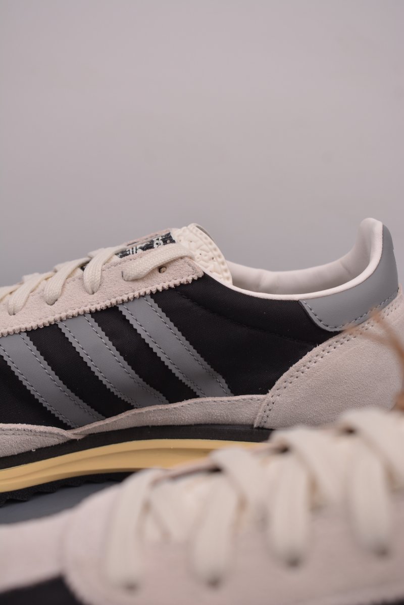 Adidas SL 72 RS view