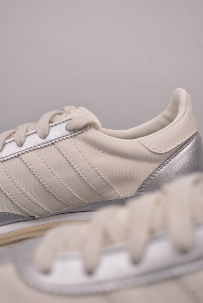 Adidas SL 72 RS view