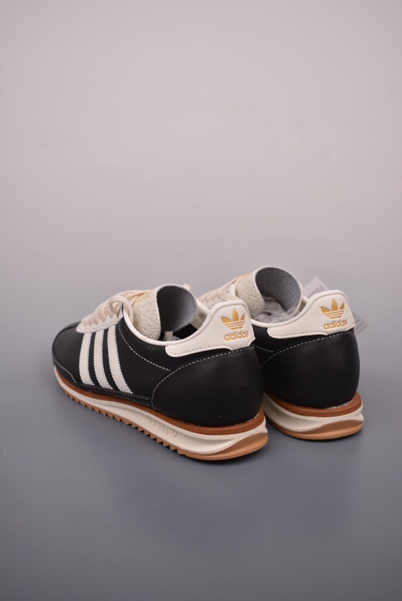 Adidas SL 72 RS view